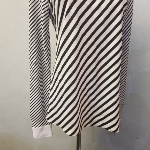 NWT Calvin Klein striped top size XS (H24) - Picture 4 of 7